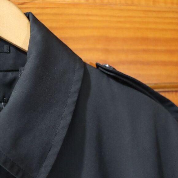 Sanyo Vintage Black Belted Trench Coat Hidden Buttons Vented Size 38R - Picture 5 of 16
